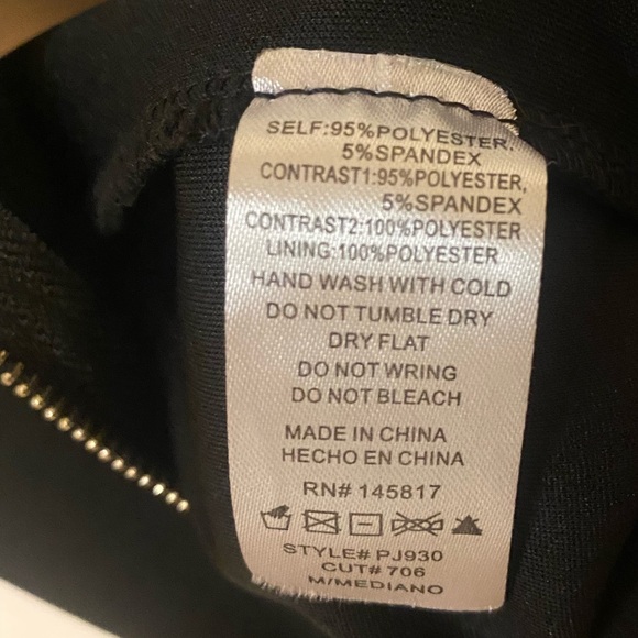 Black Lace top romper - Picture 5 of 6